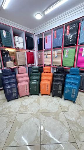 عکس فروشگاه چمدان ماهِ سال