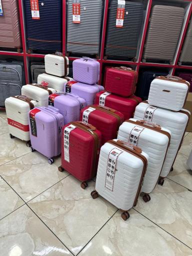 عکس فروشگاه چمدان ماهِ سال
