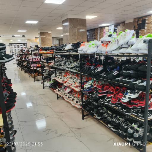 عکس فروشگاه کفش آرجی