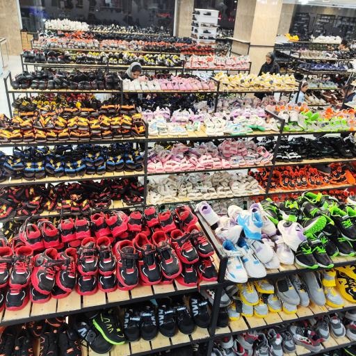 عکس فروشگاه کفش آرجی
