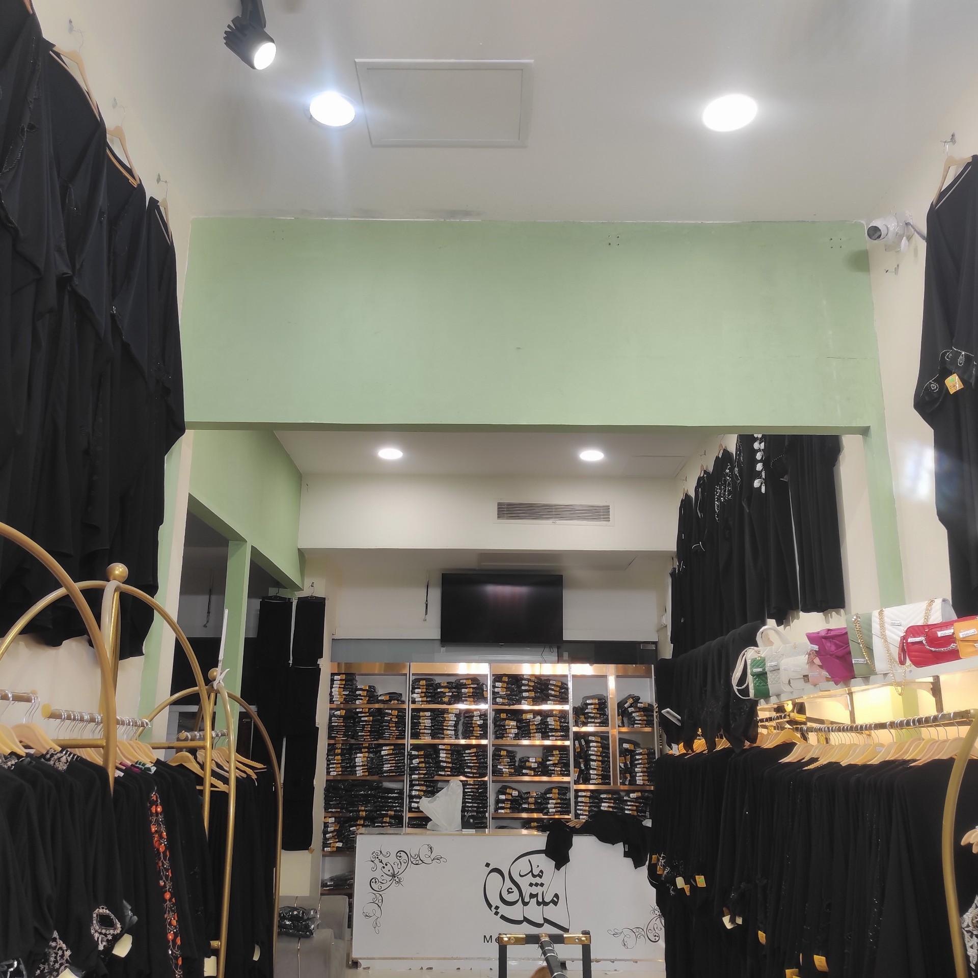 عکس فروشگاه چادر مشکین مد