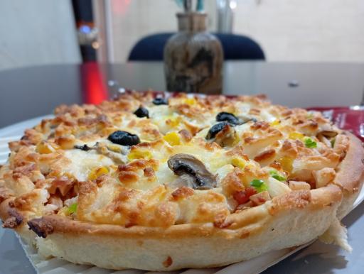 فست فود پیتزا و ساندویچ