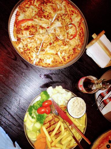 عکس کافه رستوران میورا