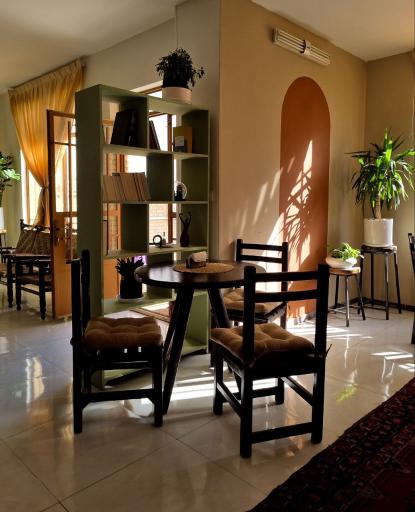 عکس کافه کتاب خانه تجربه ۲