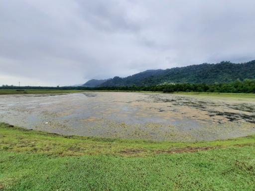 عکس دریاچه پیرهرات