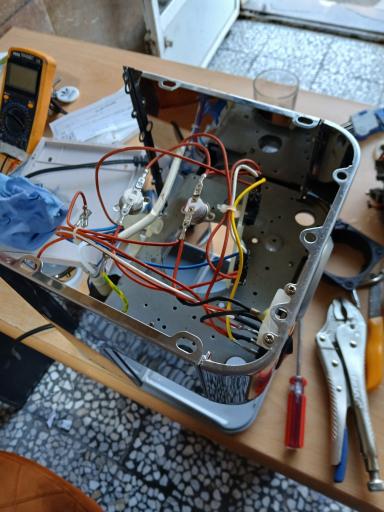 عکس تعمیر لوازم خانگی کوروش