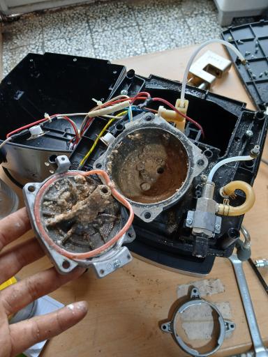 عکس تعمیر لوازم خانگی کوروش