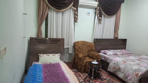 عکس خانه معلم کازرون