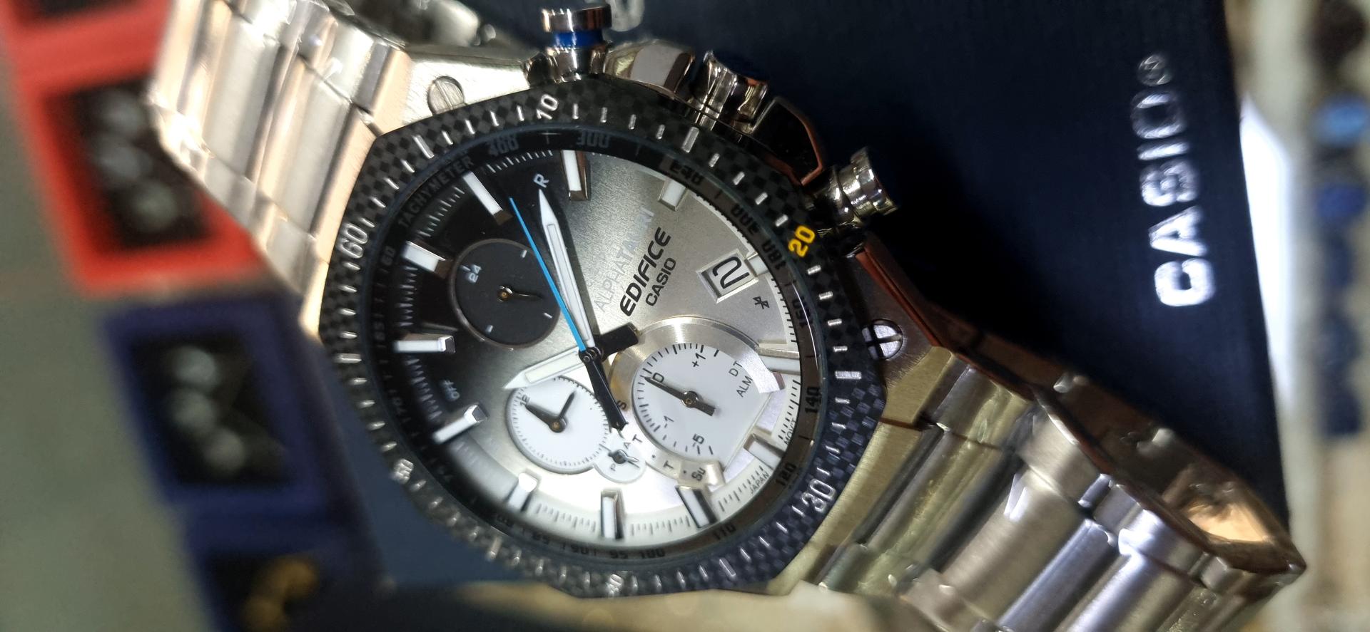 عکس ساعت و عینک میداس