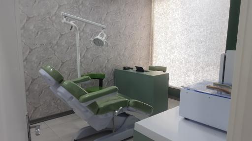 عکس کلینیک زیبایی ماهین(مطب دکتر سید یاسر سیدین بروجنی)