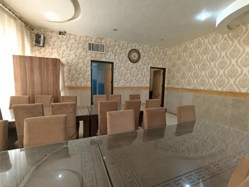 عکس رستوران عالیجناب