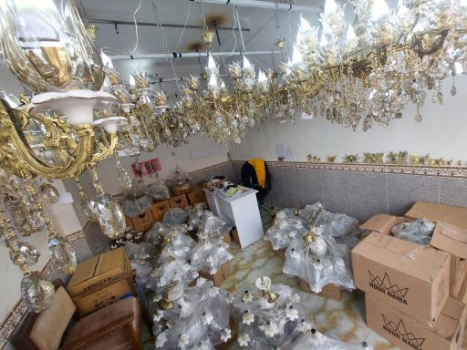 عکس لوستر قصر نور