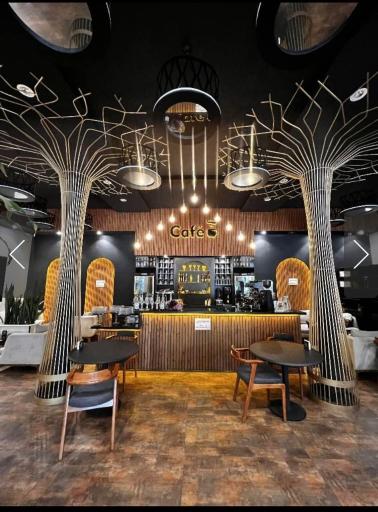 عکس کافه رستوران درخت طلایی