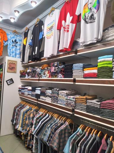 عکس فروشگاه باتیسمن