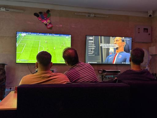 عکس کافه گیم ونوم