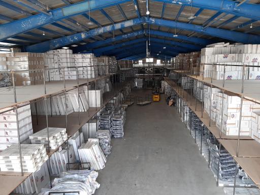 عکس انبار مرکزی ستاره قطعات بنیس