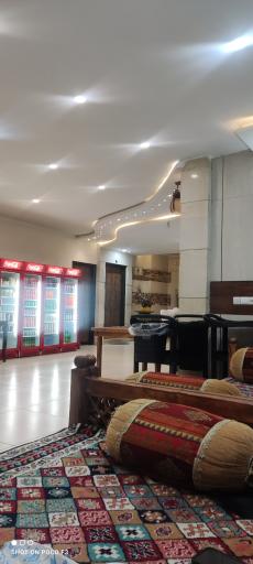 عکس رستوران تخت طاووس