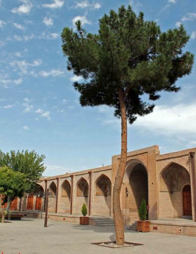 عکس مجموعه تاریخی سعدالسلطنه