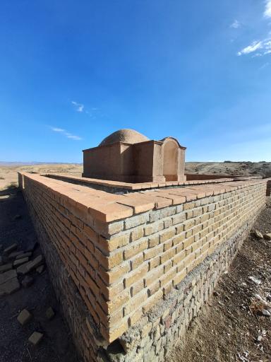 عکس مقبره شیخ حسن جوری