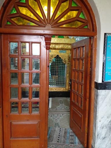 عکس آرامستان برفجان