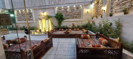 عکس رستوران تخت طاووس