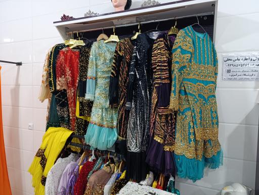 عکس فروشگاه لباس عروس و محلی الماس شهر 