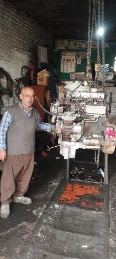 عکس تعمیرگاه کامیونت های دیزل عجم