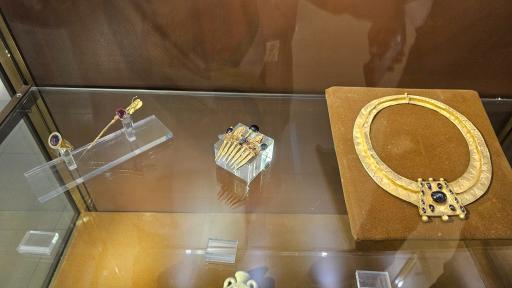 عکس موزه رضا عباسی