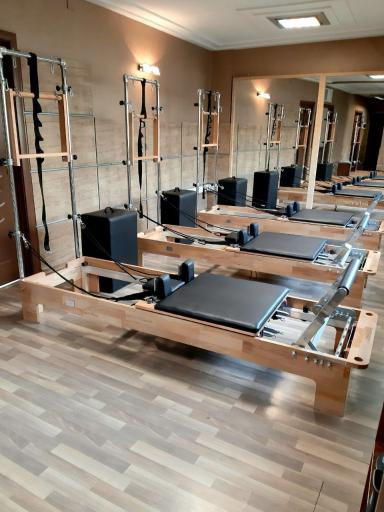 عکس استودیو پیلاتس ریفرم