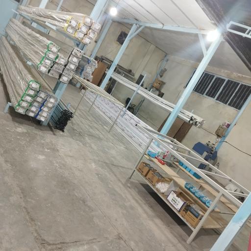 عکس کارگاه تولید پنجره آواوین