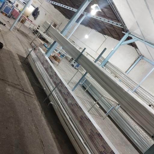 عکس کارگاه تولید پنجره آواوین