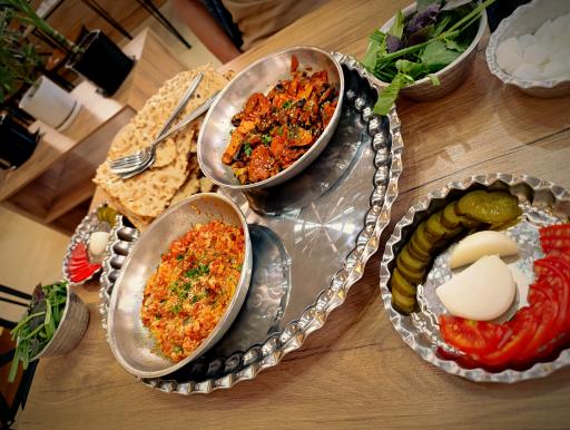 عکس کافه فست فود باران