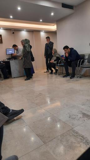 دکتر حمید حصاری کیا فوق تخصص جراحی ستون فقرات