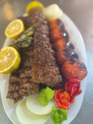 عکس رستوران قصر طلایی