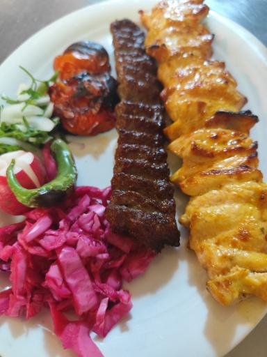 عکس رستوران قصر طلایی