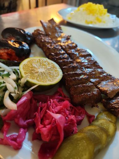 عکس رستوران قصر طلایی