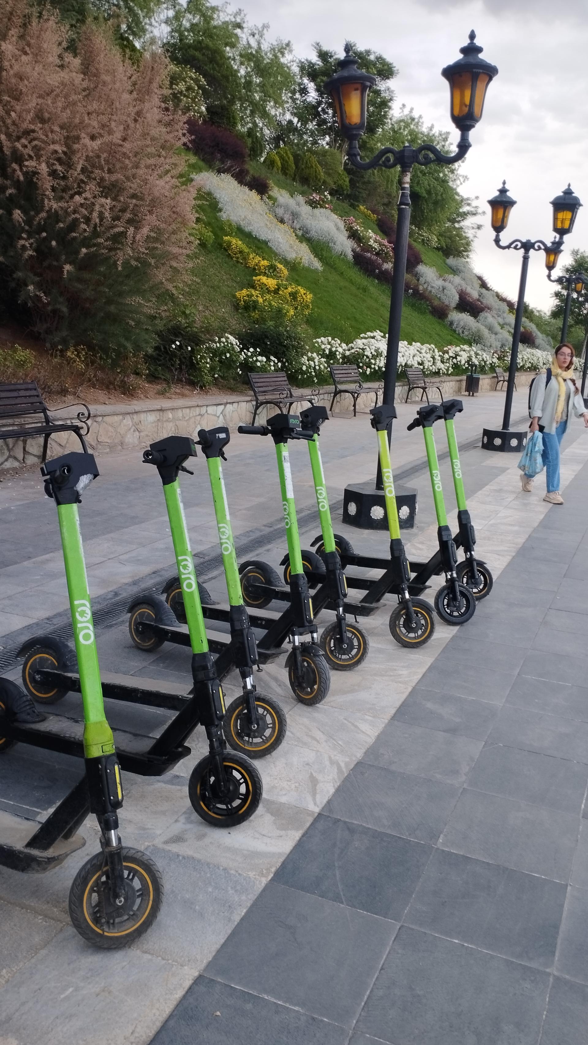 عکس ایستگاه اسکوتر برقی رورو