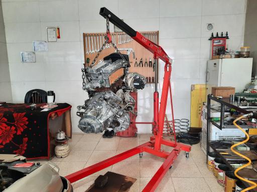 عکس تعمیرگاه تخصصی باواریا