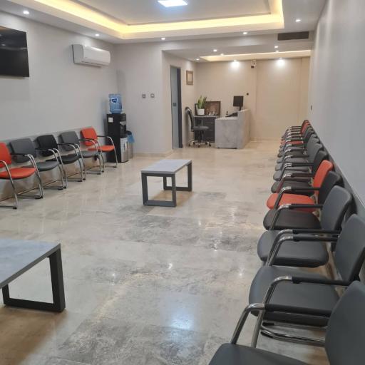 عکس دکتر حمید حصاری کیا فوق تخصص جراحی ستون فقرات