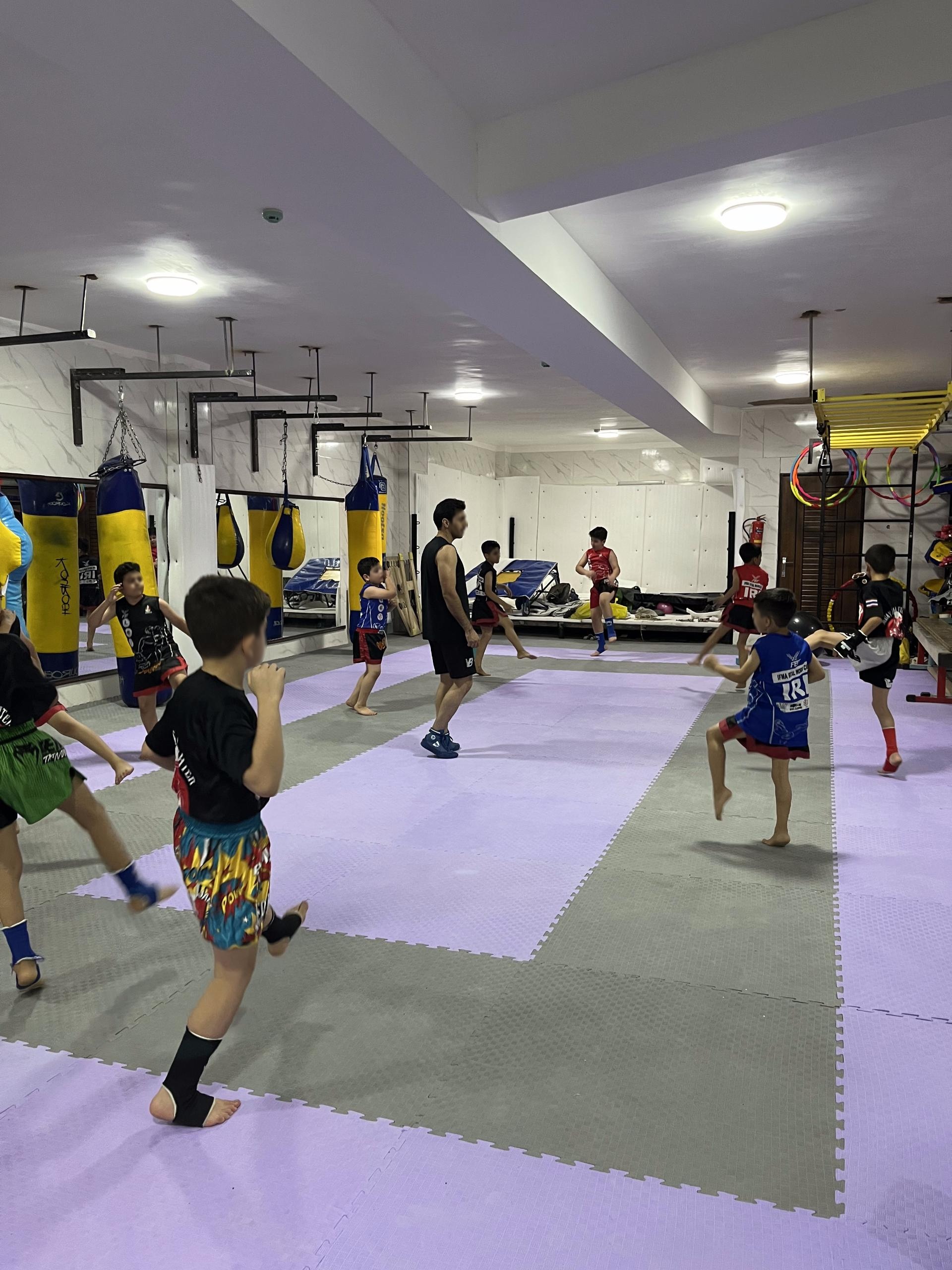 عکس باشگاه ورزشی نام آوران کوروش