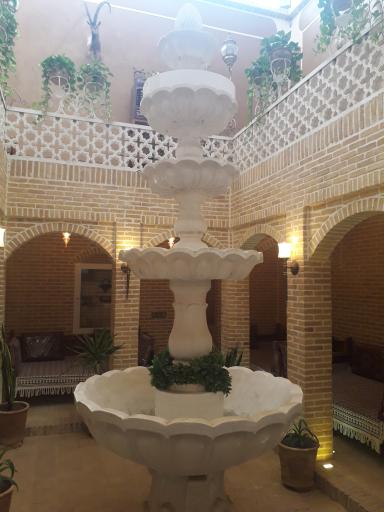 اقامتگاه بوم گردی عیشی