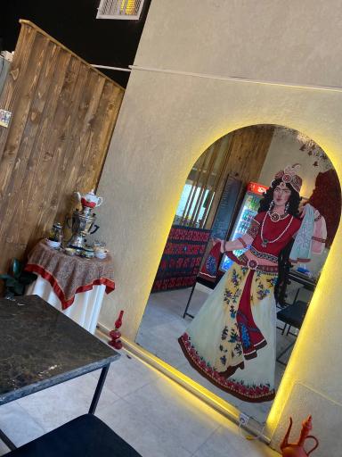 عکس کافه خاتون[H.B]