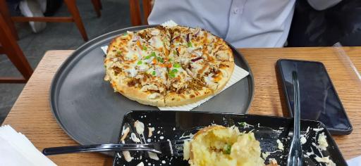 عکس پیتزا خاتون