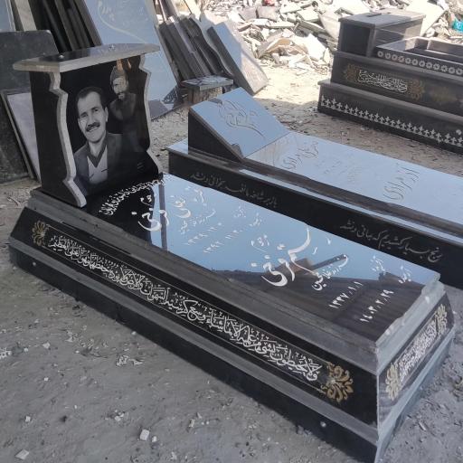 عکس سنگتراشی و سنگ مزار ساسان محمودی