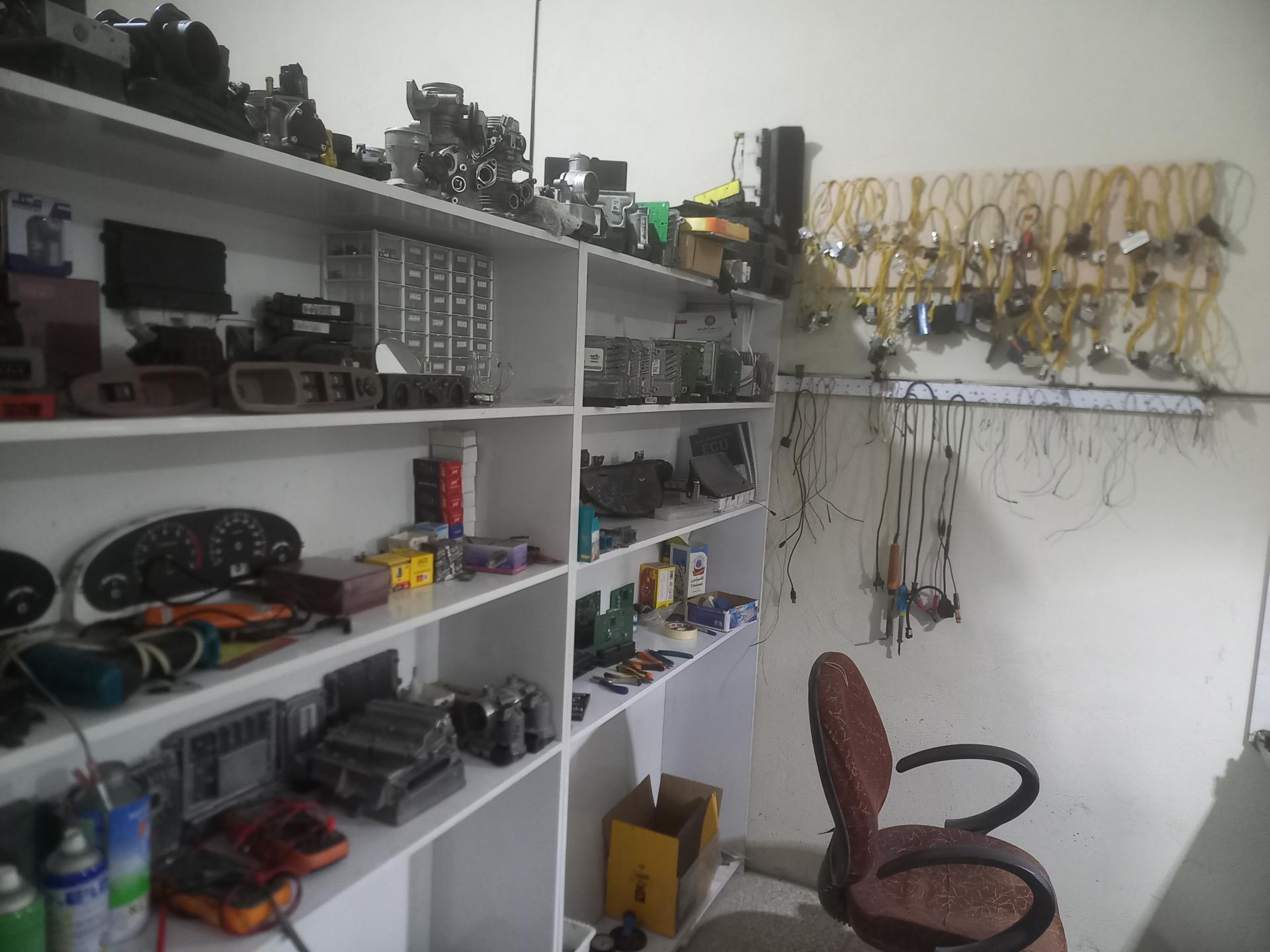 عکس تنظیم موتور و برق خودرو رضا