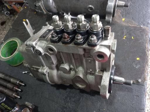 عکس سرویس پمپ و انژکتور استاندارد محمدی 