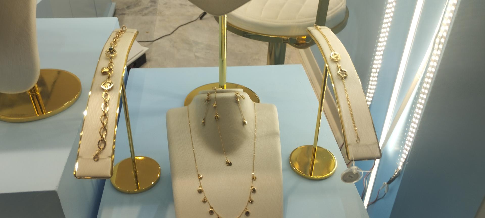 عکس گالری طلا و جواهرات ثروت