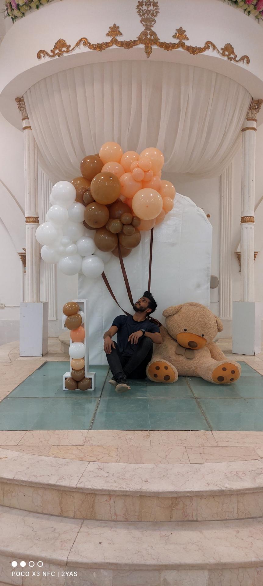 عکس بادکنک آرایی بادکنک سفید