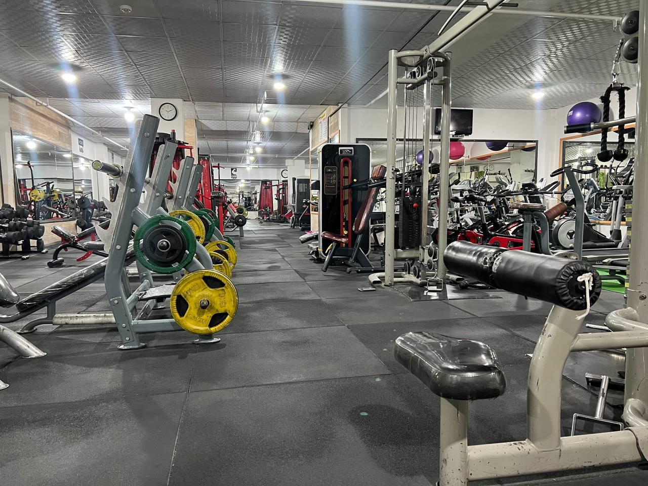 عکس باشگاه بدنسازی بهتن