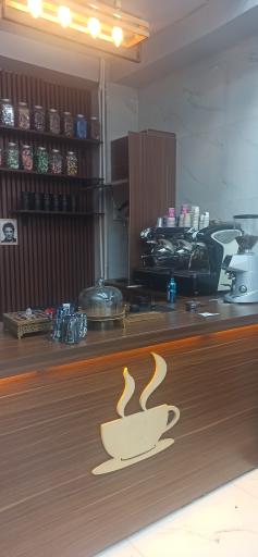 عکس دخانیات و عطاری فرشید